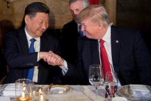 Foto Jinping Trump buat tatap redaksi Senin 10 April