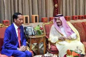Jokowi dijamu Raja Salman di Istananya